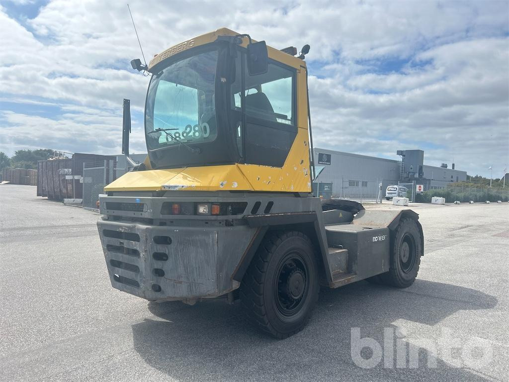 Terberg RT382 - 码头牵引车:图2 Terberg RT382 - 码头牵引车:图2