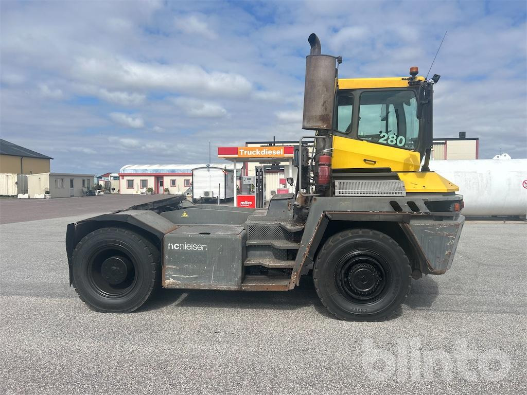 Terberg RT382 - 码头牵引车:图5 Terberg RT382 - 码头牵引车:图5