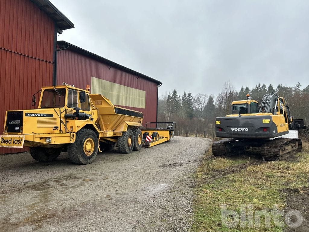 VOLVO A25 samt EC 210CL - 履带式挖掘机, 铰接式自卸车:图1 VOLVO A25 samt EC 210CL - 履带式挖掘机, 铰接式自卸车:图1