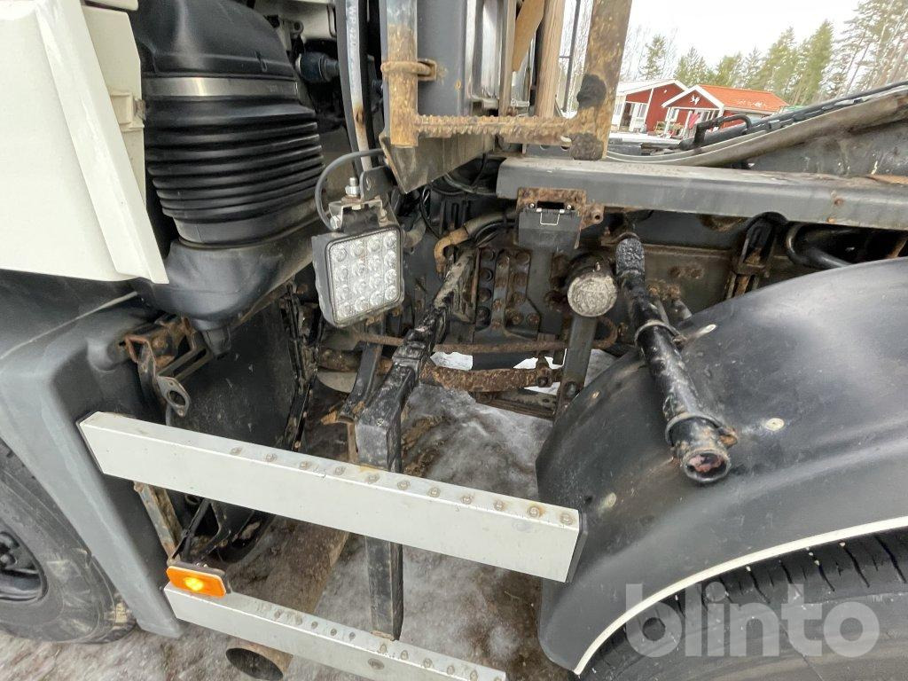 吊钩升降车 VOLVO FH 480 8*2：图32