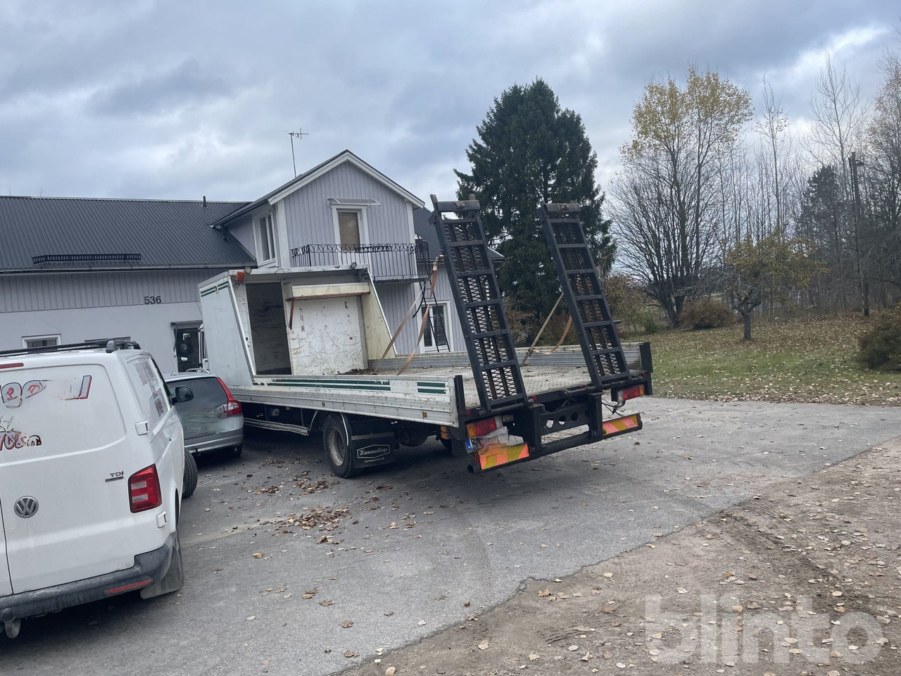 VOLVO FL612 4X2 med ramper - 栏板式/ 平板卡车:图5 VOLVO FL612 4X2 med ramper - 栏板式/ 平板卡车:图5