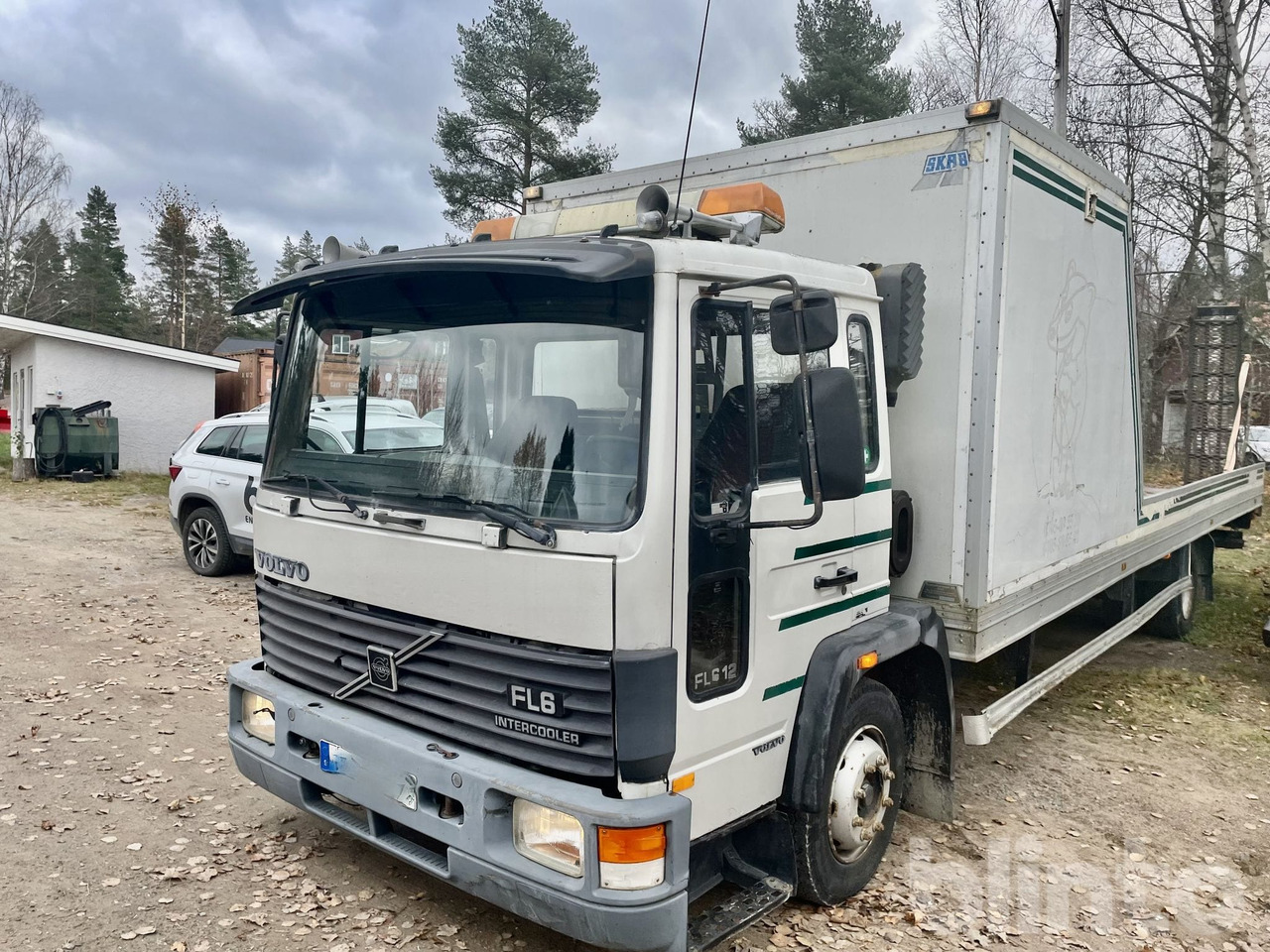 VOLVO FL612 4X2 med ramper - 栏板式/ 平板卡车:图2 VOLVO FL612 4X2 med ramper - 栏板式/ 平板卡车:图2