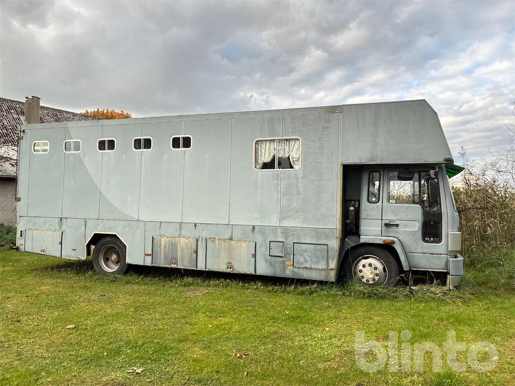 VOLVO FL614 - 马匹运输车:图1 VOLVO FL614 - 马匹运输车:图1