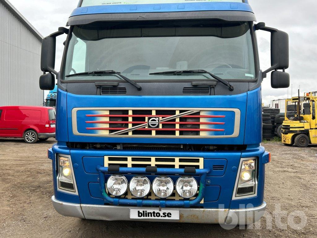 VOLVO FM12 6*2 - 翻斗车, 起重车:图4 VOLVO FM12 6*2 - 翻斗车, 起重车:图4