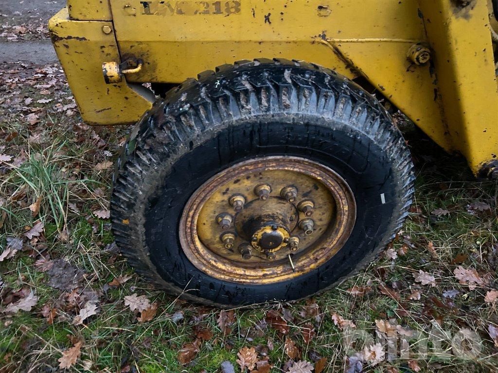 Volvo BM218 - 轮式装载机:图4 Volvo BM218 - 轮式装载机:图4