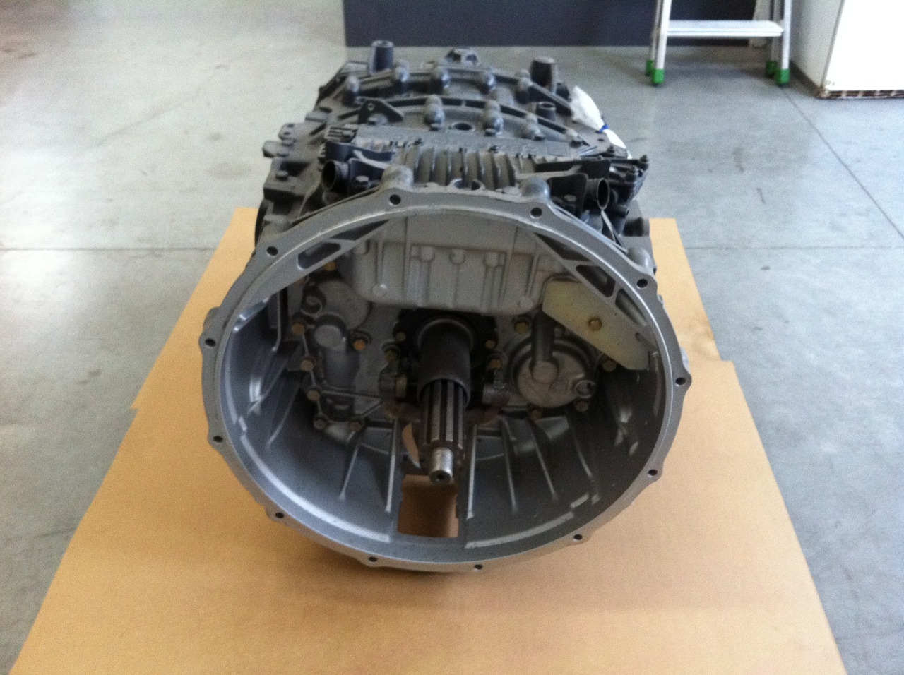 CAMBIO ZF ASTRONIC 12AS2330TD - 变速箱:图3 CAMBIO ZF ASTRONIC 12AS2330TD - 变速箱:图3