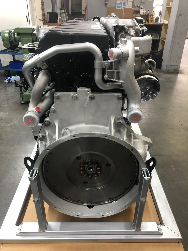 发动机 MOTORE MAN D2066LOH02 / MAN D2066 LOH02:图12 发动机 MOTORE MAN D2066LOH02 / MAN D2066 LOH02:图12