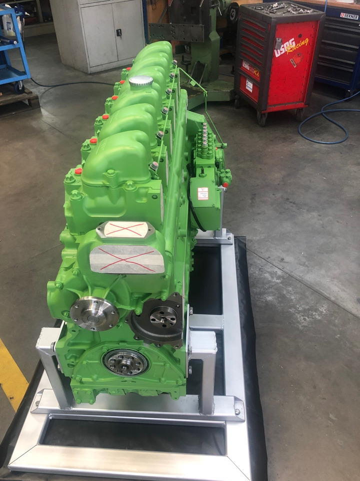 MOTORE SEMI-COMPLETO MAN D2866LE401 / D2866 LE401 - D2866LE402 / D2866 LE402 - D2866LE403 / D2866 LE403 - D2866LE405 / D2866 LE405 - 发动机:图2 MOTORE SEMI-COMPLETO MAN D2866LE401 / D2866 LE401 - D2866LE402 / D2866 LE402 - D2866LE403 / D2866 LE403 - D2866LE405 / D2866 LE405 - 发动机:图2