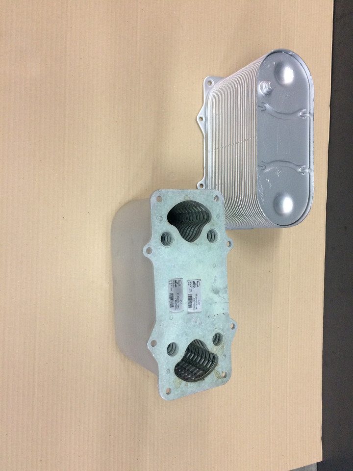 RADIATORE ARIA COMBURENTE - MOTORI MAN D2066 - D2676 - EURO 6 - 冷却系统 适用于 卡车:图1 RADIATORE ARIA COMBURENTE - MOTORI MAN D2066 - D2676 - EURO 6 - 冷却系统 适用于 卡车:图1