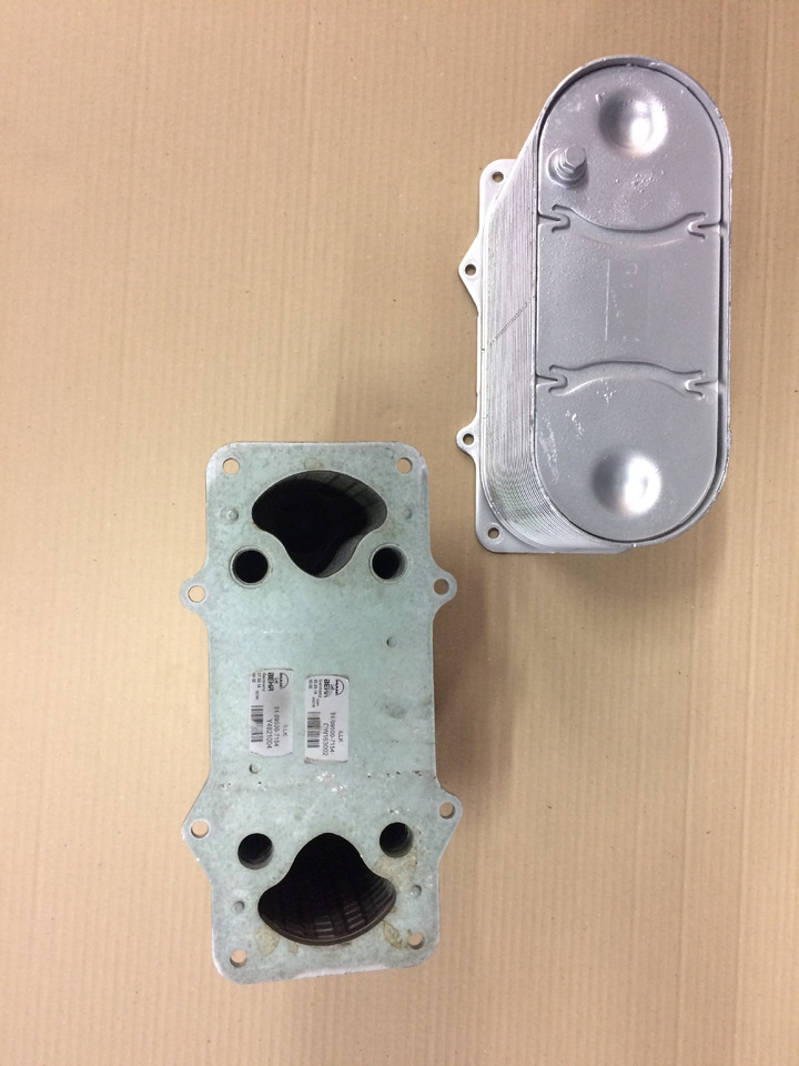 RADIATORE ARIA COMBURENTE - MOTORI MAN D2066 - D2676 - EURO 6 - 冷却系统 适用于 卡车:图2 RADIATORE ARIA COMBURENTE - MOTORI MAN D2066 - D2676 - EURO 6 - 冷却系统 适用于 卡车:图2