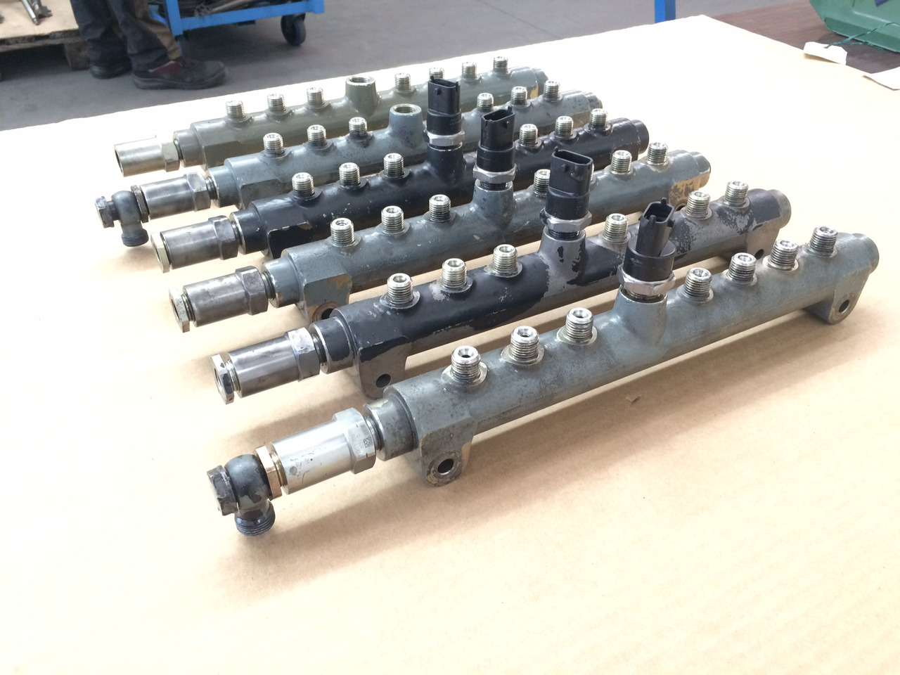 TUBO PRESSIONE COMMON RAIL MAN 51103116039 - 燃料系统:图5 TUBO PRESSIONE COMMON RAIL MAN 51103116039 - 燃料系统:图5