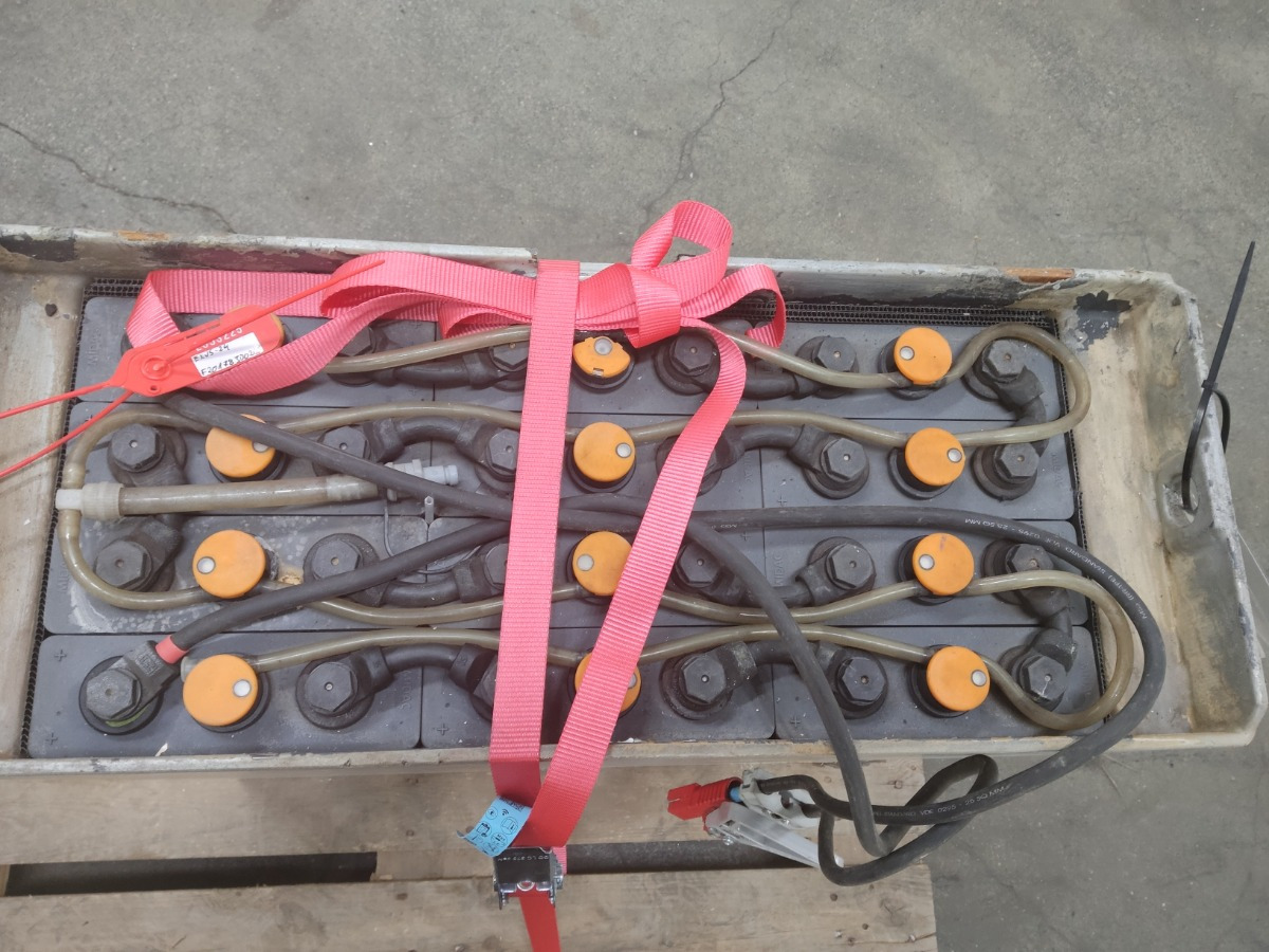 Avb 24V465AH - 电池 适用于 材料装卸设备:图3 Avb 24V465AH - 电池 适用于 材料装卸设备:图3