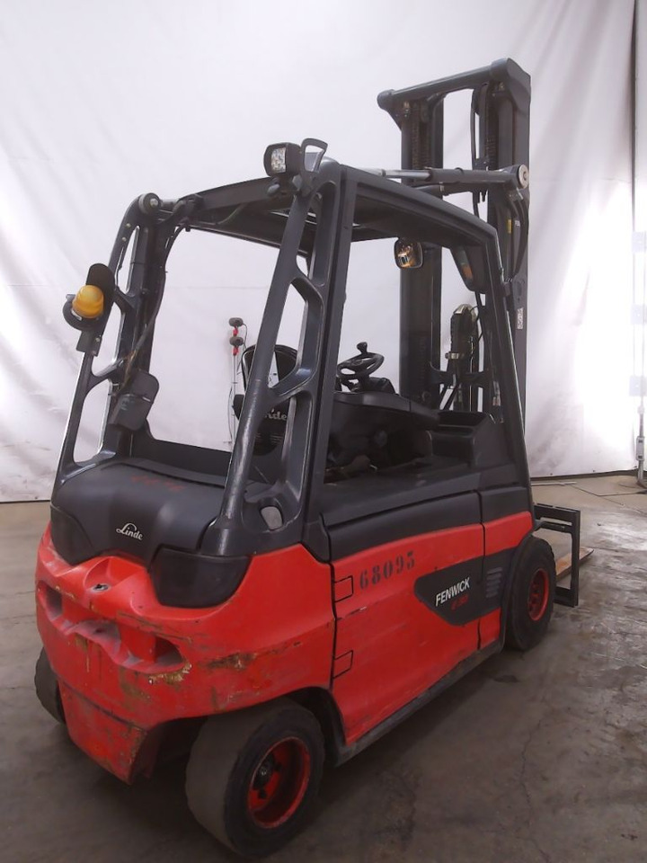 Linde E30L-01 - 电动叉车:图2 Linde E30L-01 - 电动叉车:图2