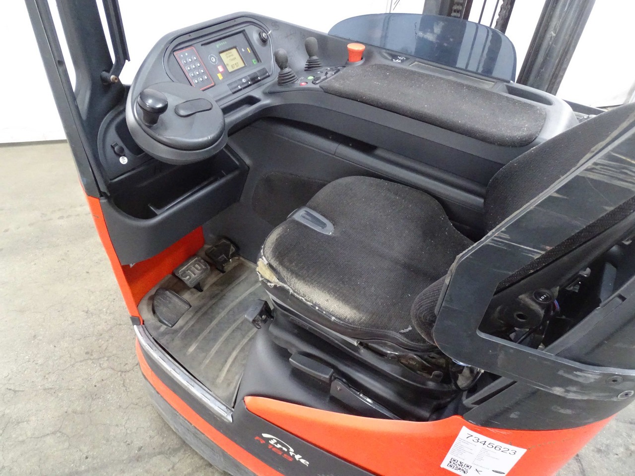 Linde R16HD-01 - 前移式叉车:图3 Linde R16HD-01 - 前移式叉车:图3