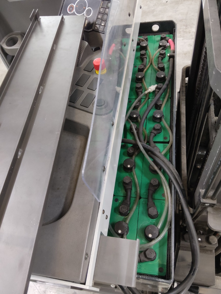 UniCarriers ULS140DTFVXE675 - 前移式叉车:图4 UniCarriers ULS140DTFVXE675 - 前移式叉车:图4