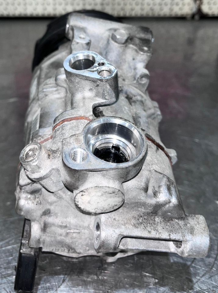 AUDI A/C Compressor 8W5816803 - 空调压缩机:图2 AUDI A/C Compressor 8W5816803 - 空调压缩机:图2