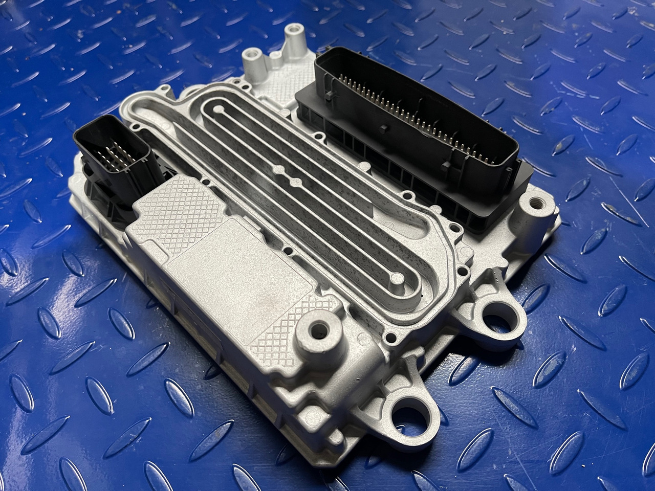 Mercedes Actros Antos Arocs Atego MCM2 MCM2.1 A0014466435 Reman - ECU 适用于 卡车:图2 Mercedes Actros Antos Arocs Atego MCM2 MCM2.1 A0014466435 Reman - ECU 适用于 卡车:图2