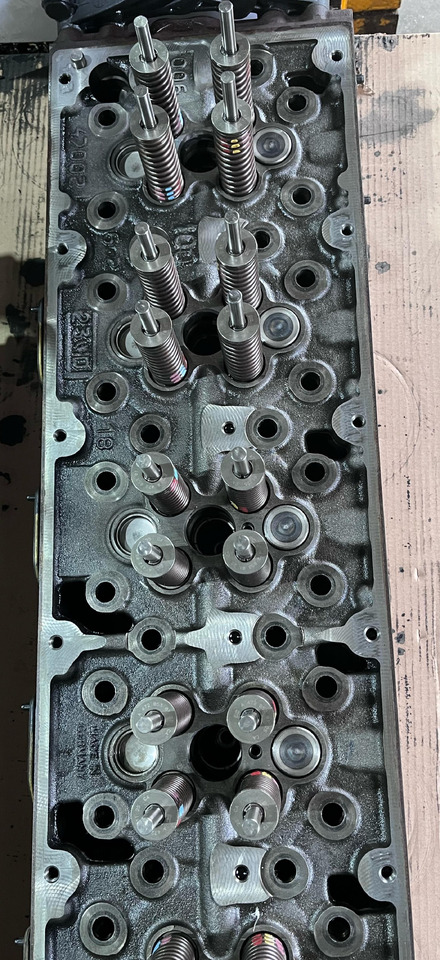 Mercedes Actros MP4 Euro 6 Cylinderhead OM470 - 发动机及其零件 适用于 卡车:图2 Mercedes Actros MP4 Euro 6 Cylinderhead OM470 - 发动机及其零件 适用于 卡车:图2