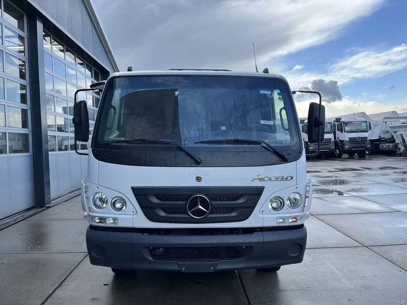 Mercedes-Benz Accelo 815 4x2 Garbage Compactor (2 units) Accelo 815 4x2 Garbage Compactor (2 units) - 垃圾车:图4 Mercedes-Benz Accelo 815 4x2 Garbage Compactor (2 units) Accelo 815 4x2 Garbage Compactor (2 units) - 垃圾车:图4