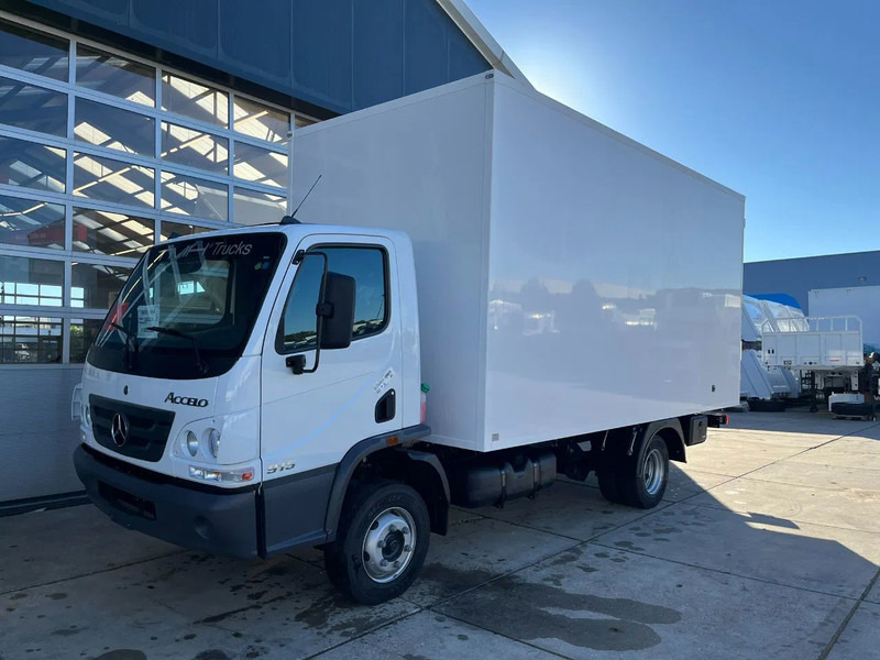 Mercedes-Benz Accelo 915 4x2 Closed Cargo Truck - 厢式卡车:图1 Mercedes-Benz Accelo 915 4x2 Closed Cargo Truck - 厢式卡车:图1