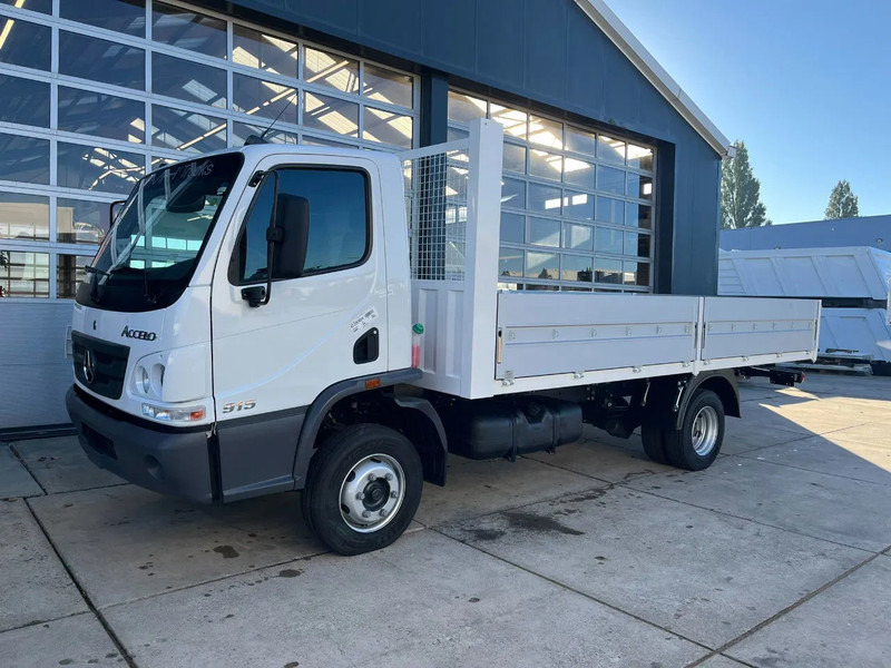 Mercedes-Benz Accelo 915 4x2 Flatbed with dropsides - 栏板式/ 平板卡车:图1 Mercedes-Benz Accelo 915 4x2 Flatbed with dropsides - 栏板式/ 平板卡车:图1