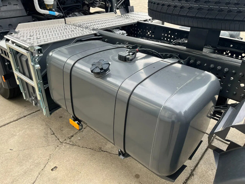 新的 牵引车 Mercedes-Benz Actros 3340 S 6x4 Tractor Head：图12