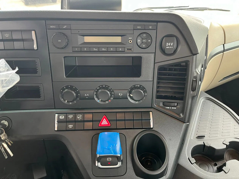 新的 牵引车 Mercedes-Benz Actros 3340 S 6x4 Tractor Head：图19