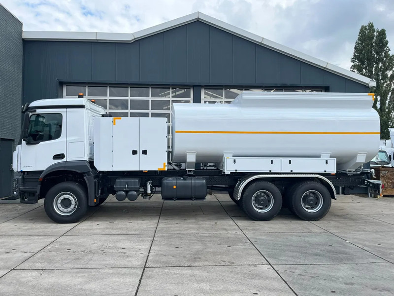 Mercedes-Benz Arocs 3340 6x4 Water Tank Truck - 罐车:图2 Mercedes-Benz Arocs 3340 6x4 Water Tank Truck - 罐车:图2