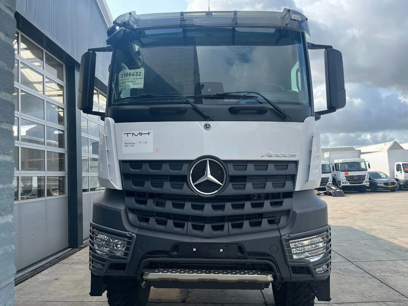 Mercedes-Benz Arocs 3340 A 6x6 Cargo Truck - 侧帘卡车:图4 Mercedes-Benz Arocs 3340 A 6x6 Cargo Truck - 侧帘卡车:图4
