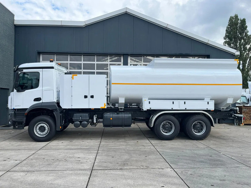 Mercedes-Benz Arocs 4040 6x6 Water Tank Truck - 罐车:图2 Mercedes-Benz Arocs 4040 6x6 Water Tank Truck - 罐车:图2