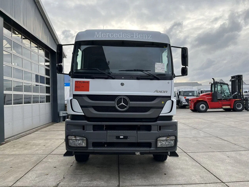 Mercedes-Benz Axor 3344 6x4 Chassis Cabin - 驾驶室底盘卡车:图4 Mercedes-Benz Axor 3344 6x4 Chassis Cabin - 驾驶室底盘卡车:图4