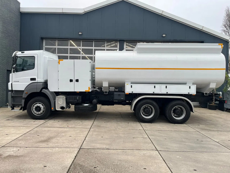 Mercedes-Benz Axor 3344 6x4 Water Tank Truck - 罐车:图2 Mercedes-Benz Axor 3344 6x4 Water Tank Truck - 罐车:图2