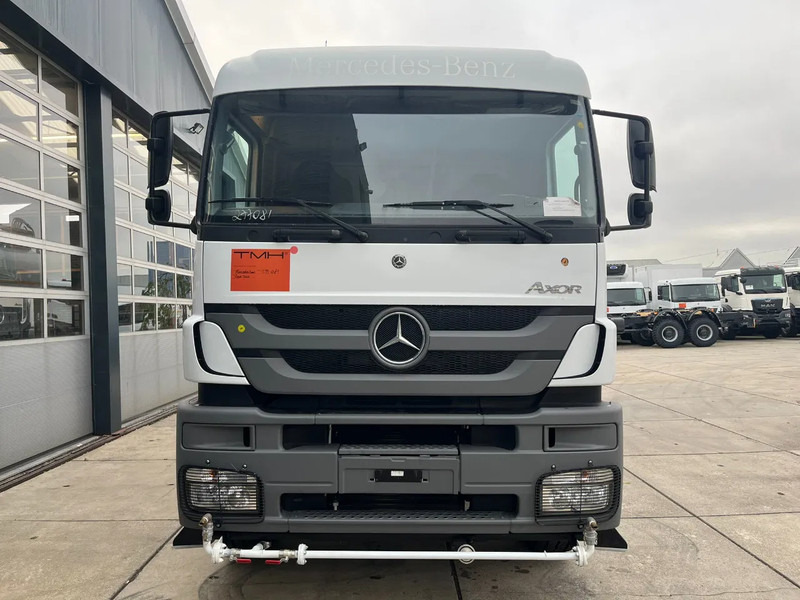 Mercedes-Benz Axor 3344 6x4 Water Tank Truck - 罐车:图4 Mercedes-Benz Axor 3344 6x4 Water Tank Truck - 罐车:图4