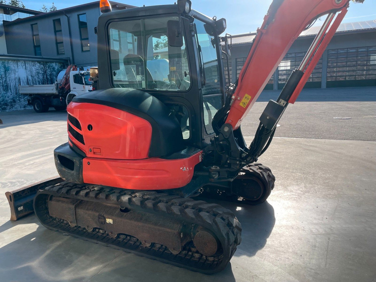 Kubota KX057-4 - 小型挖掘机:图4 Kubota KX057-4 - 小型挖掘机:图4