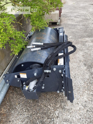 Bobcat Vibrationswalze 48 - 碾压机:图1 Bobcat Vibrationswalze 48 - 碾压机:图1
