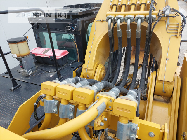 履带式挖掘机 Cat 390FL:图37 履带式挖掘机 Cat 390FL:图37