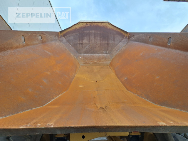 Cat 735B - 铰接式自卸车:图5 Cat 735B - 铰接式自卸车:图5