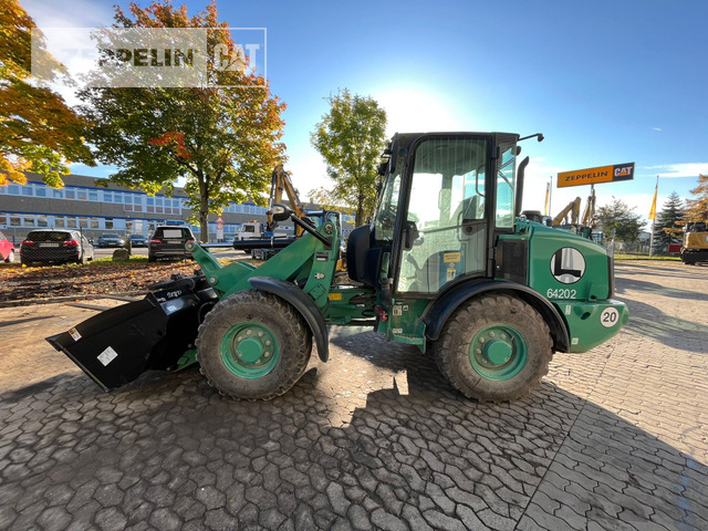 Cat 906M - 轮式装载机:图1 Cat 906M - 轮式装载机:图1