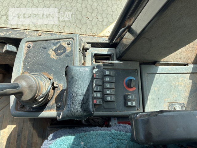 轮式装载机 Cat 930G：图23