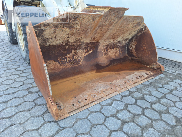 Cat 966M - 轮式装载机:图5 Cat 966M - 轮式装载机:图5