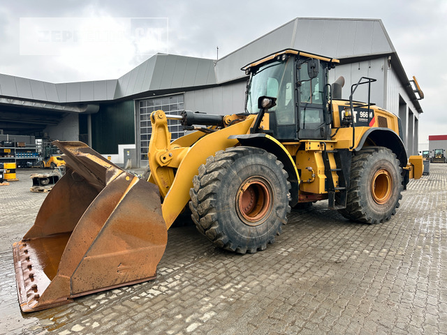 Cat 966M - 轮式装载机:图2 Cat 966M - 轮式装载机:图2