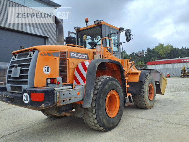 Doosan DL300 - 轮式装载机:图4 Doosan DL300 - 轮式装载机:图4