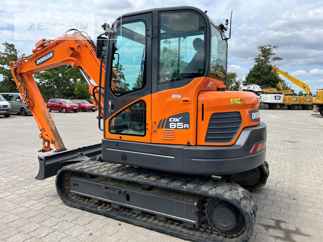 Doosan DX85R-3 - 小型挖掘机:图2 Doosan DX85R-3 - 小型挖掘机:图2