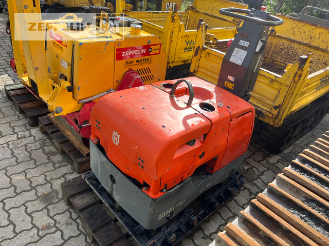 Husqvarna FS250 - 振动板:图2 Husqvarna FS250 - 振动板:图2