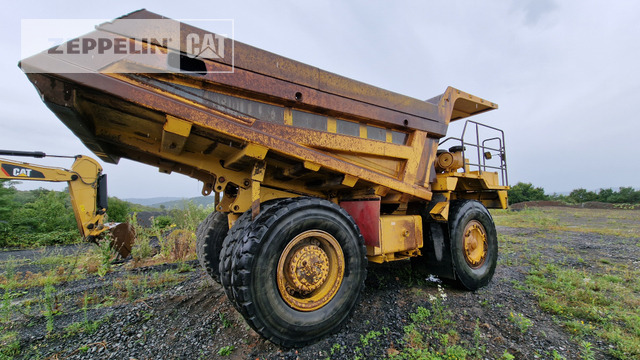 Komatsu HD325-6 - 未铰接自卸车/ 运石车:图5 Komatsu HD325-6 - 未铰接自卸车/ 运石车:图5
