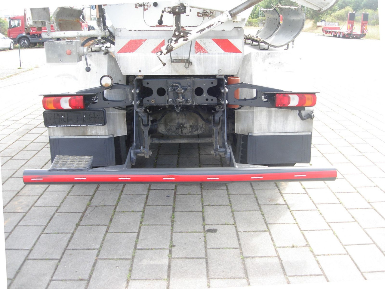 Mercedes-Benz Arocs 3240 B 8x4 - 混凝土搅拌车:图5 Mercedes-Benz Arocs 3240 B 8x4 - 混凝土搅拌车:图5