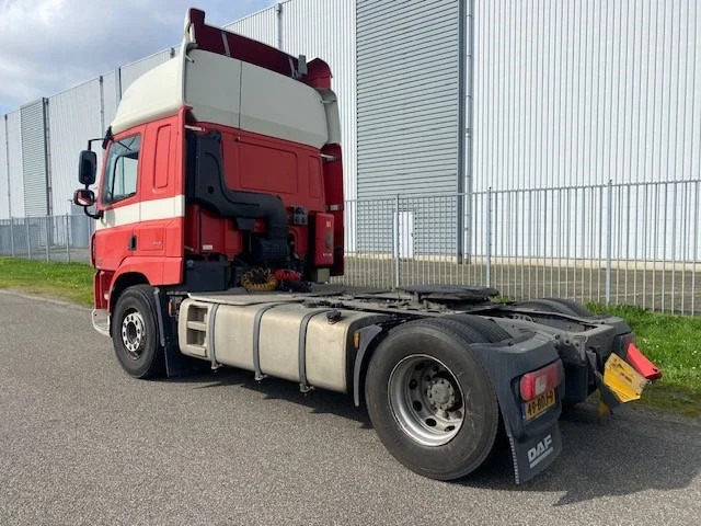 DAF CF 370 spacecab skylights - 牵引车:图3 DAF CF 370 spacecab skylights - 牵引车:图3