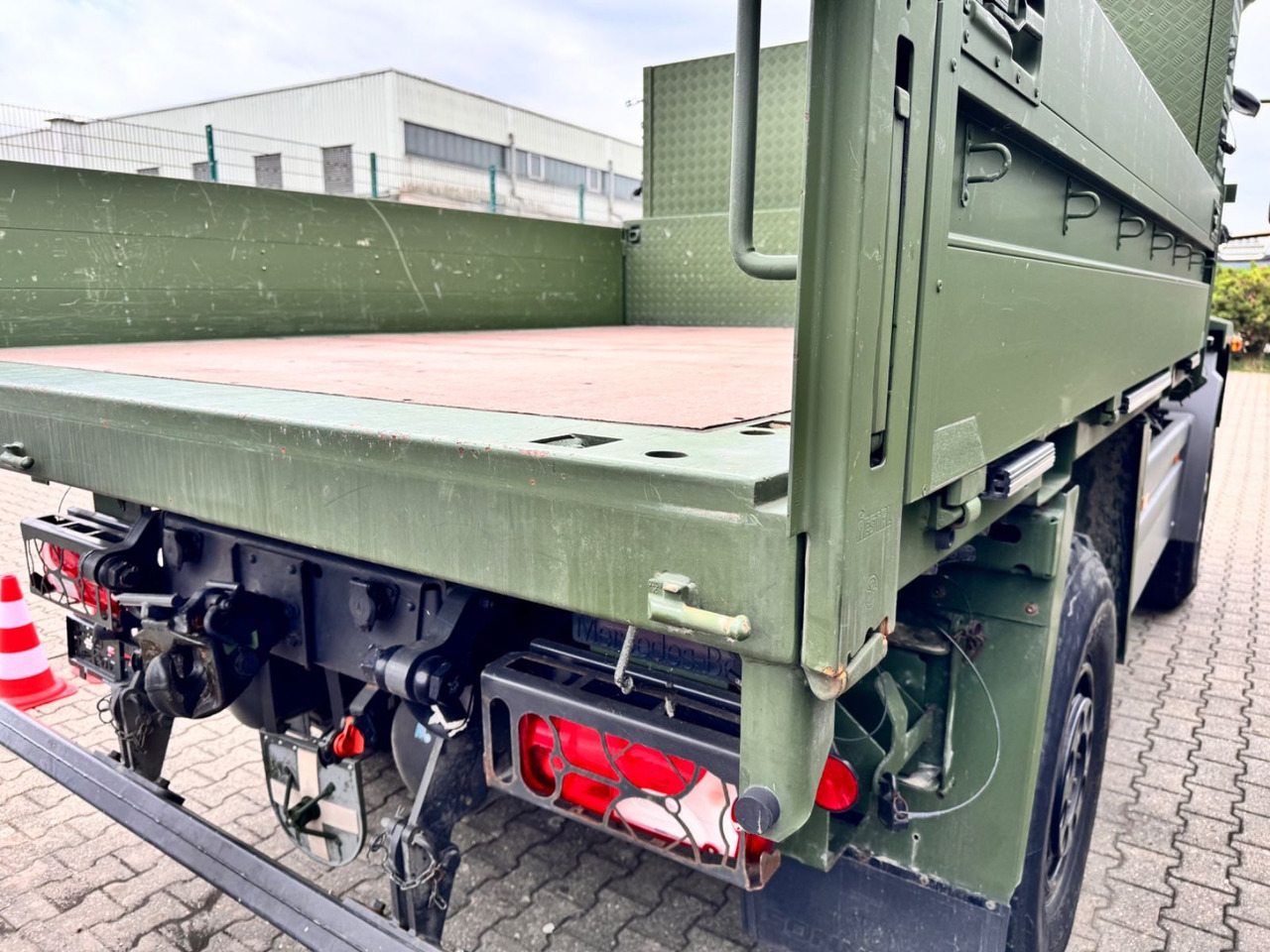 Mercedes-Benz 1018 Atego 4x4 Allrad Camper Expedition - 集装箱运输车/ 可拆卸车身的卡车:图5 Mercedes-Benz 1018 Atego 4x4 Allrad Camper Expedition - 集装箱运输车/ 可拆卸车身的卡车:图5