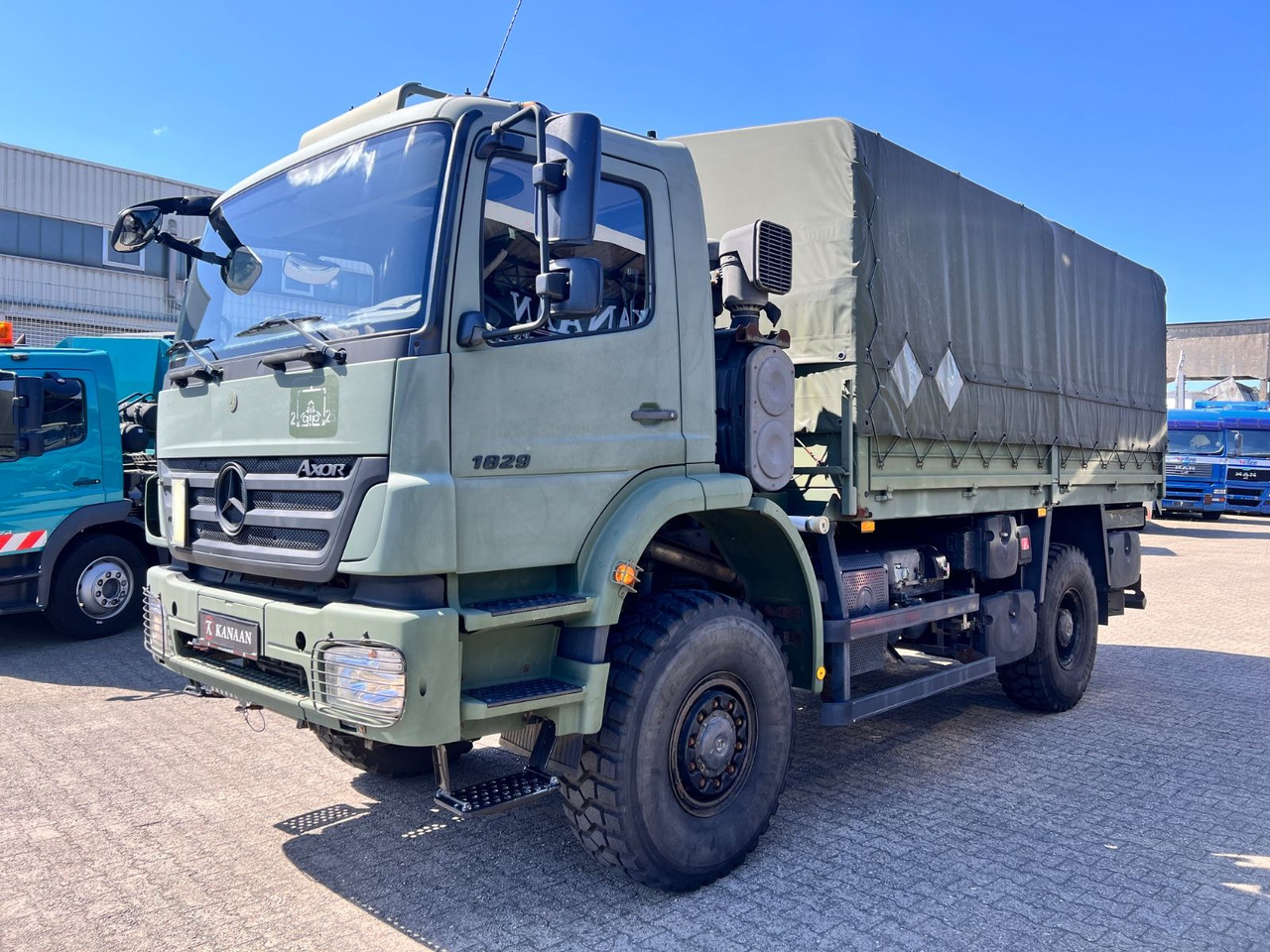Mercedes-Benz 1829 A Axor 4x4 EX- 31 TKM Camper Expedi - 侧帘卡车:图2 Mercedes-Benz 1829 A Axor 4x4 EX- 31 TKM Camper Expedi - 侧帘卡车:图2