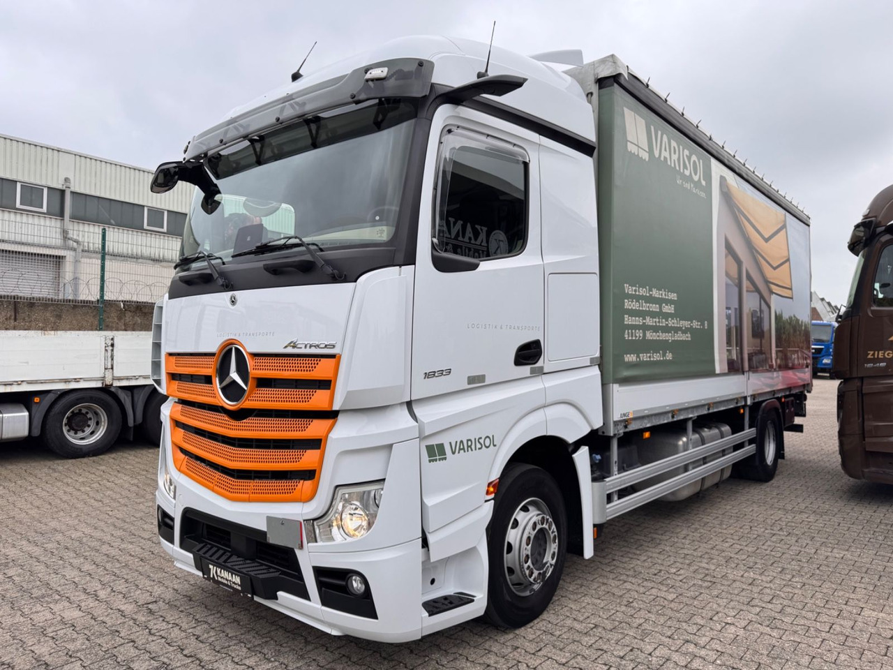 Mercedes-Benz 1833 Actros 5 StreamSPace LBW - 侧帘卡车:图3 Mercedes-Benz 1833 Actros 5 StreamSPace LBW - 侧帘卡车:图3